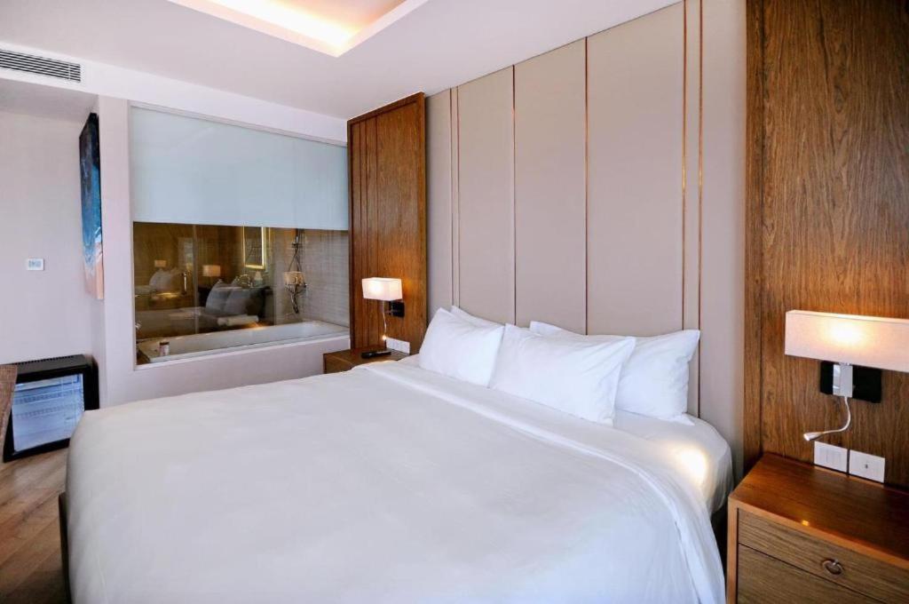 Luxury Seaview Panorama Nha Trang By Luna Exteriör bild