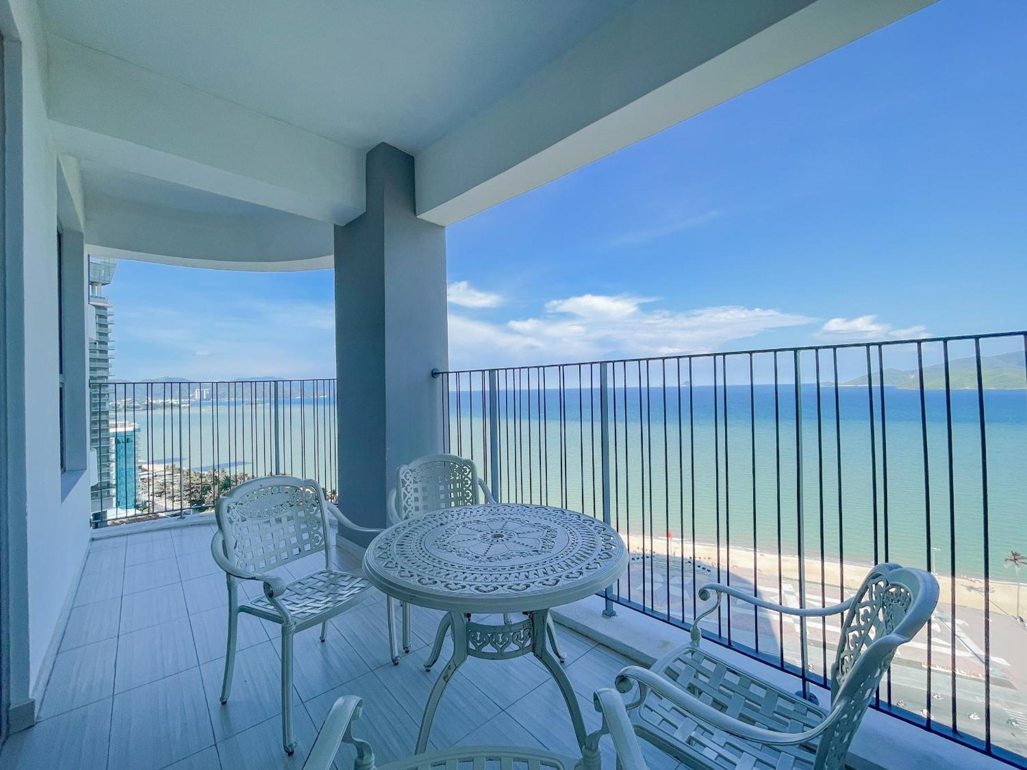 Luxury Seaview Panorama Nha Trang By Luna Exteriör bild